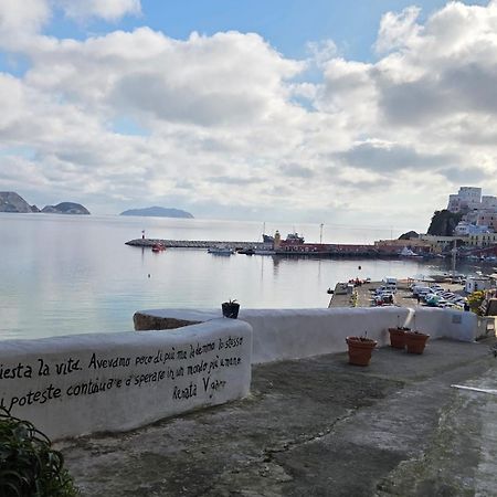 Agenzia Aprea Appartamenti Ponza Bagian luar foto