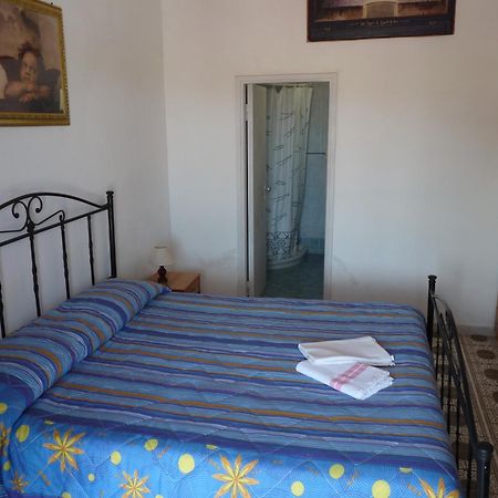 Agenzia Aprea Appartamenti Ponza Bagian luar foto