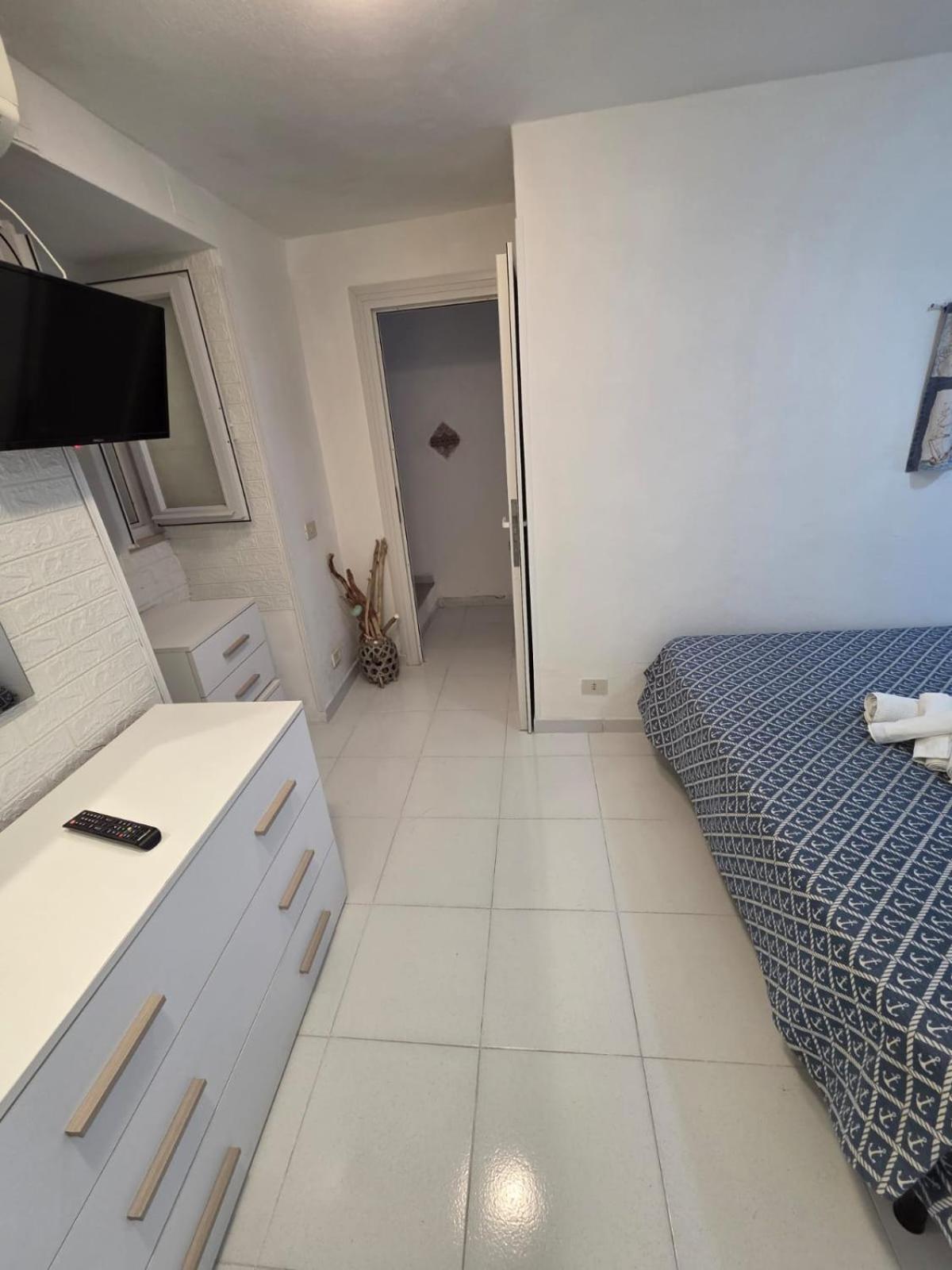 Agenzia Aprea Appartamenti Ponza Bagian luar foto