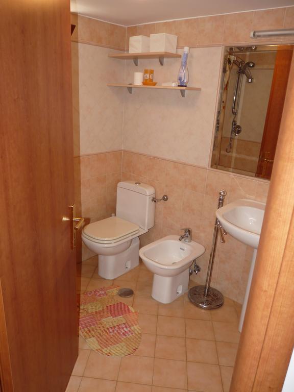 Agenzia Aprea Appartamenti Ponza Ruang foto