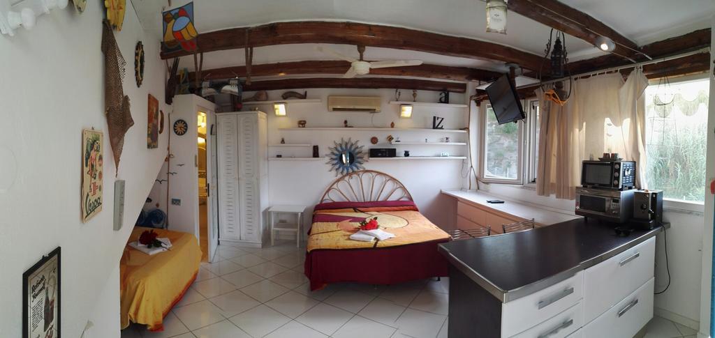 Agenzia Aprea Appartamenti Ponza Bagian luar foto