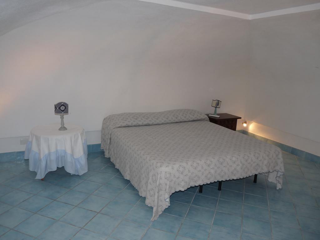 Agenzia Aprea Appartamenti Ponza Bagian luar foto