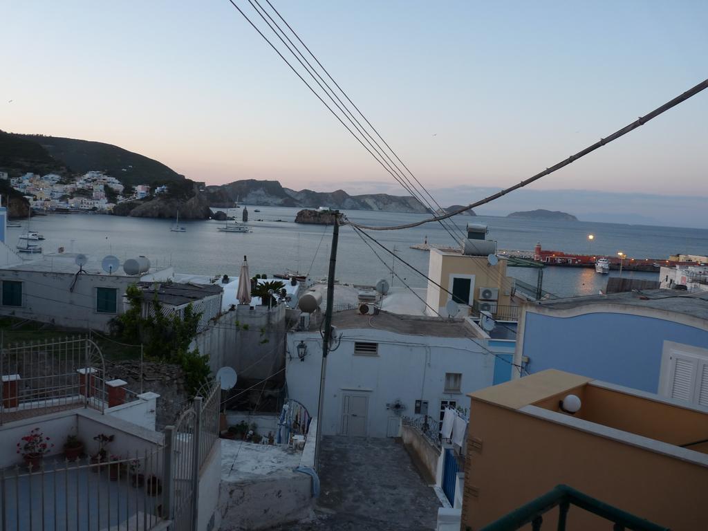 Agenzia Aprea Appartamenti Ponza Bagian luar foto